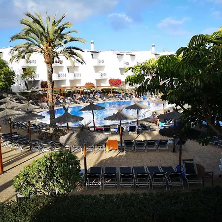 Centre Pool And Beach Apartmán Costa Teguise