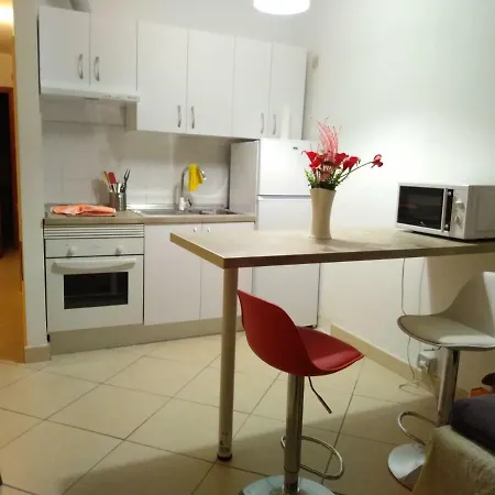 Centre Pool And Beach Apartment Costa Teguise