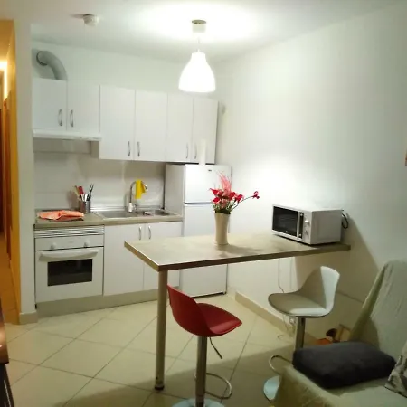 Centre Pool And Beach Apartman *